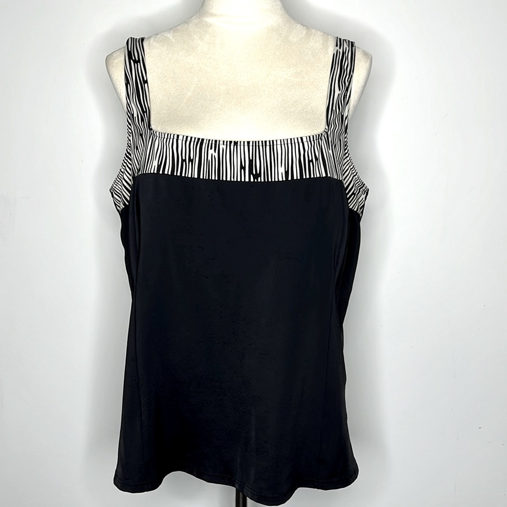 IT FIGURES BATHING SUIT TOP